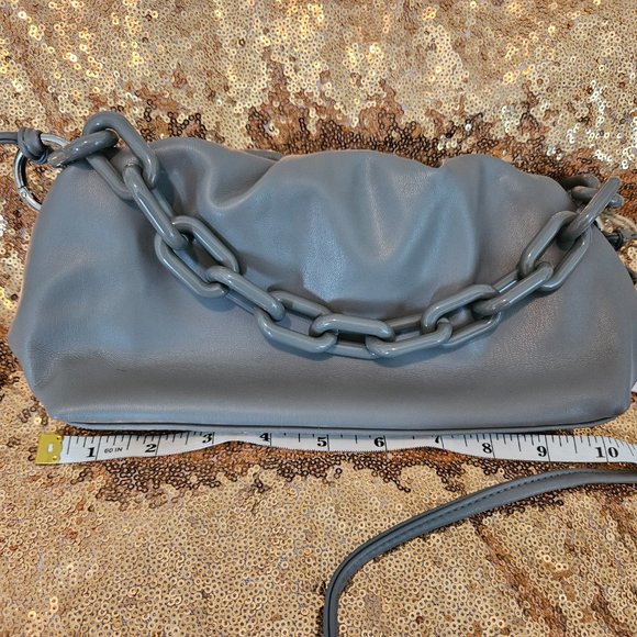 🦩NWT Gray Vegan Leather Small Handbag - Picture 3 of 10